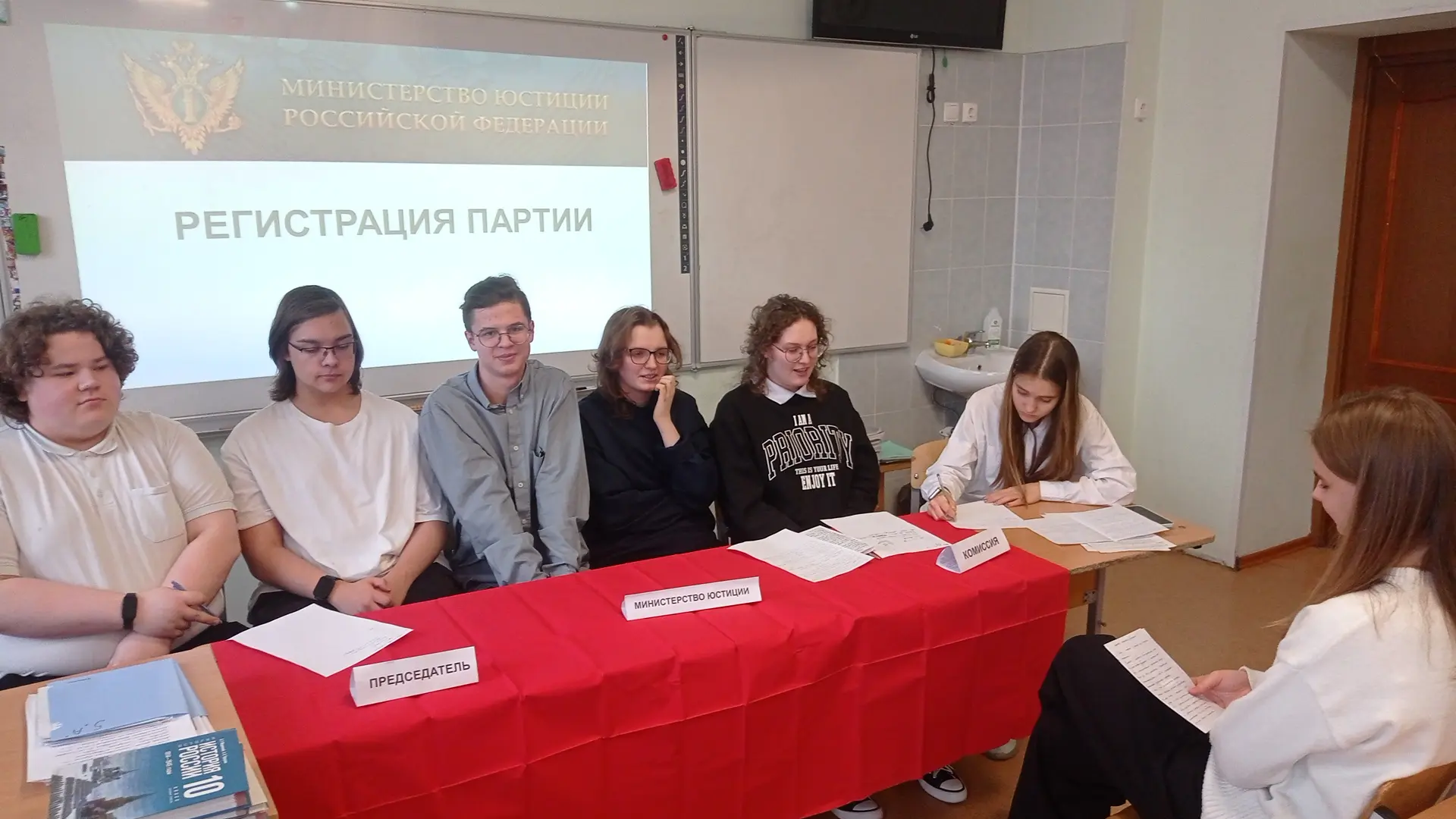 e7d949b0 8c8c 440a 9fc7 59abd6a40e33 1